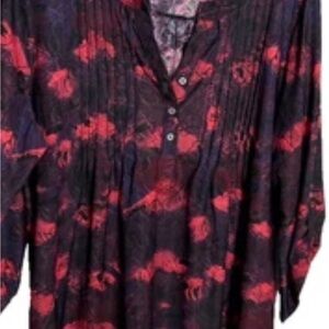 Women's Red and Black Patterned Top